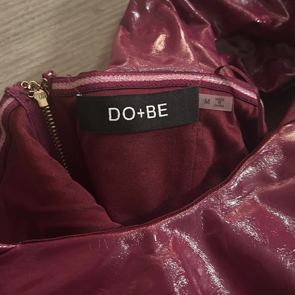 DO BE crop Top Size Medium - Picture 3 of 4